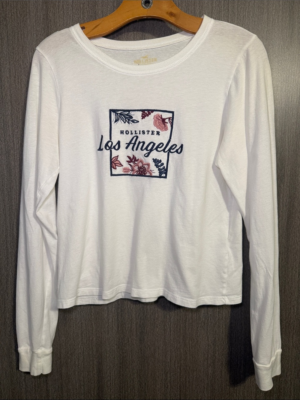 Hollister Women's L/S Los Angeles Floral Graphic Tshirt Size Medium EUC
